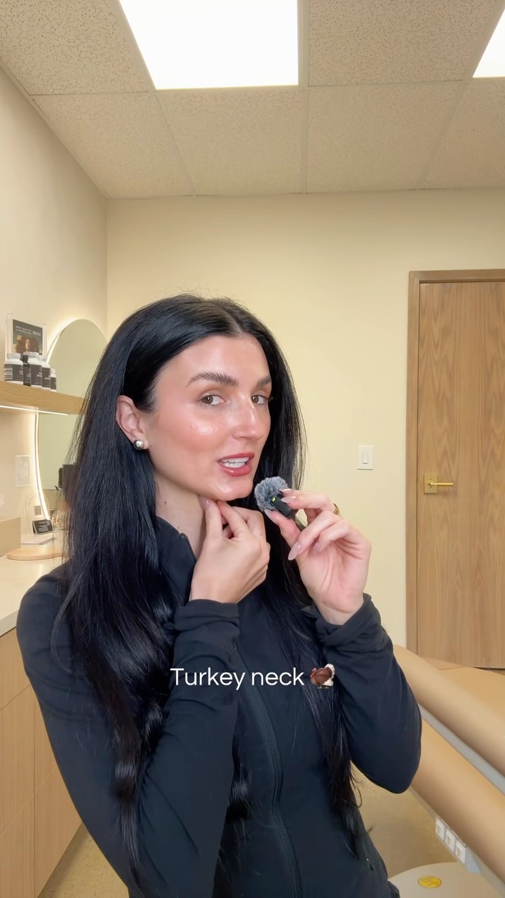 Let’s talk about the turkey neck 🦃