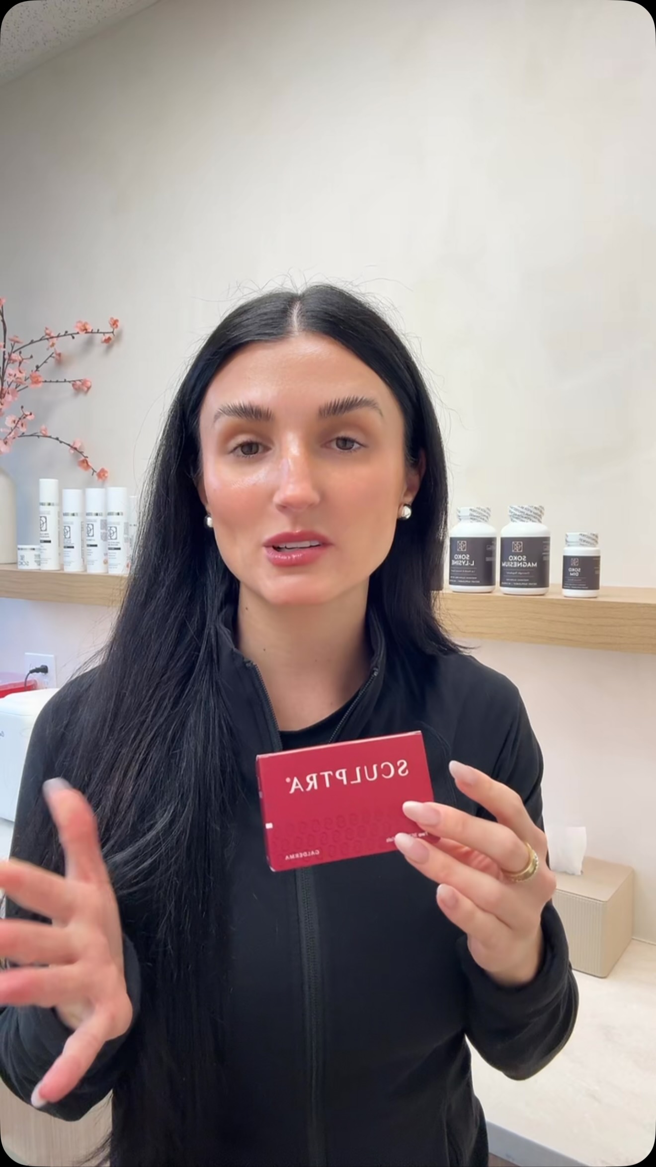 Sculptra deserves to be talked about👏🏻 This treatment stimulates collagen production, gradually improving skin
